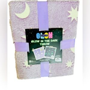Glow In The Dark Throw Blanket 40 X 50 inch.